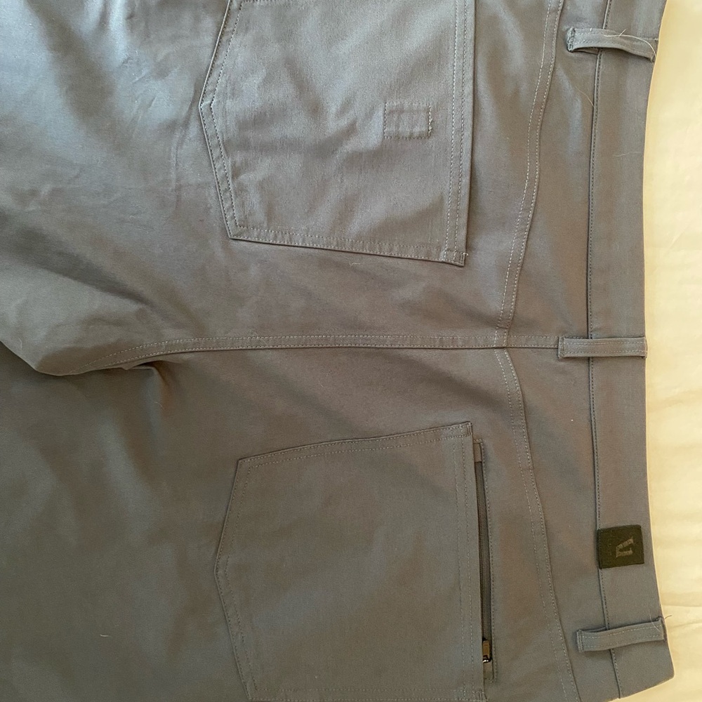 Vuori Men's Cascade Tech Chino Pant Athletic Slim Fit - Picture 5 of 8